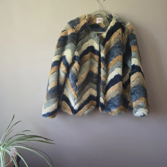 Buddy Love Chevron Faux Fur Jacket in Blue and Tan - Picture 2 of 3